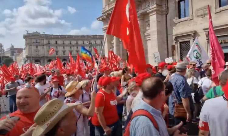 roma-proteste_medium Știri Externe